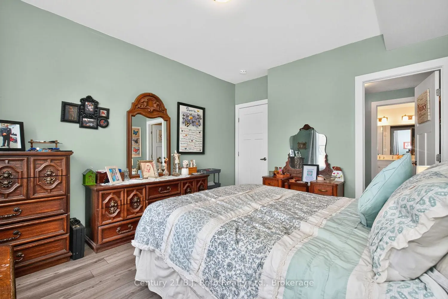 Additional image 8 of 16 Samantha Lane