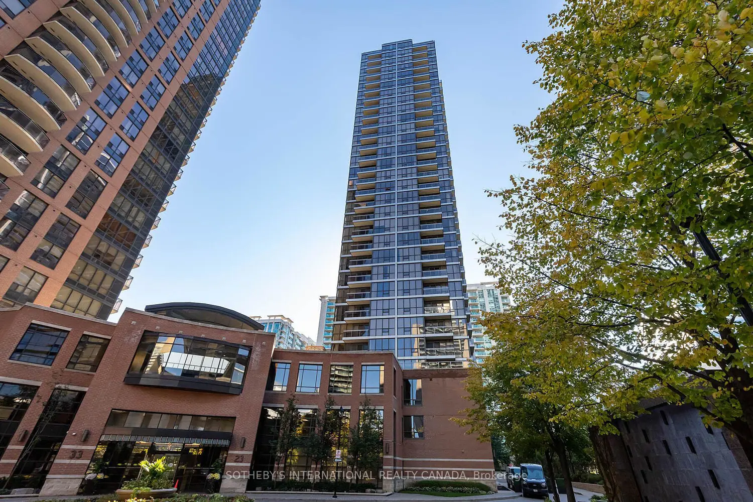 23 Sheppard Avenue 2612