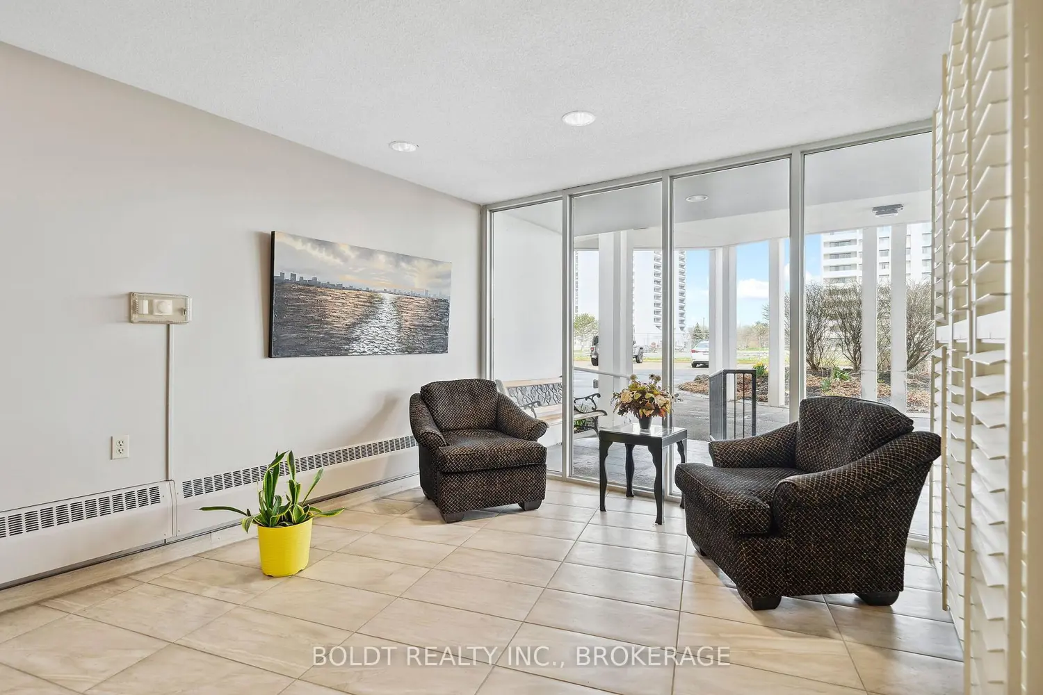 Additional image 9 of 35 Towering Heights Boulevard 902