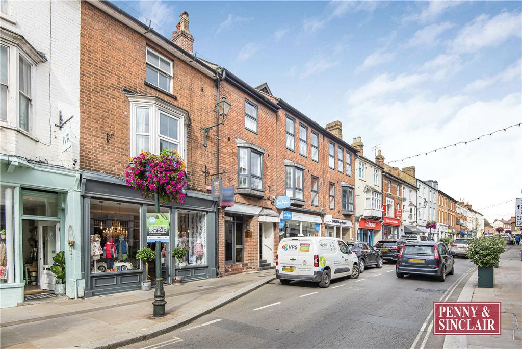 4 bed flat to rentDuke Street RG9