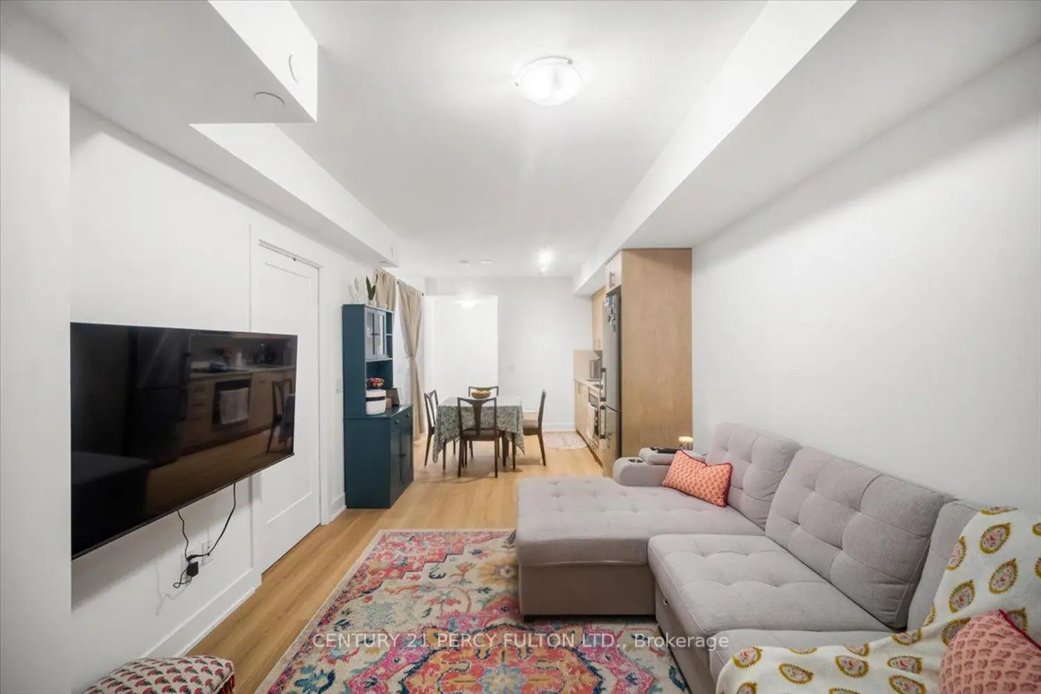 2545 Simcoe Street 2413
