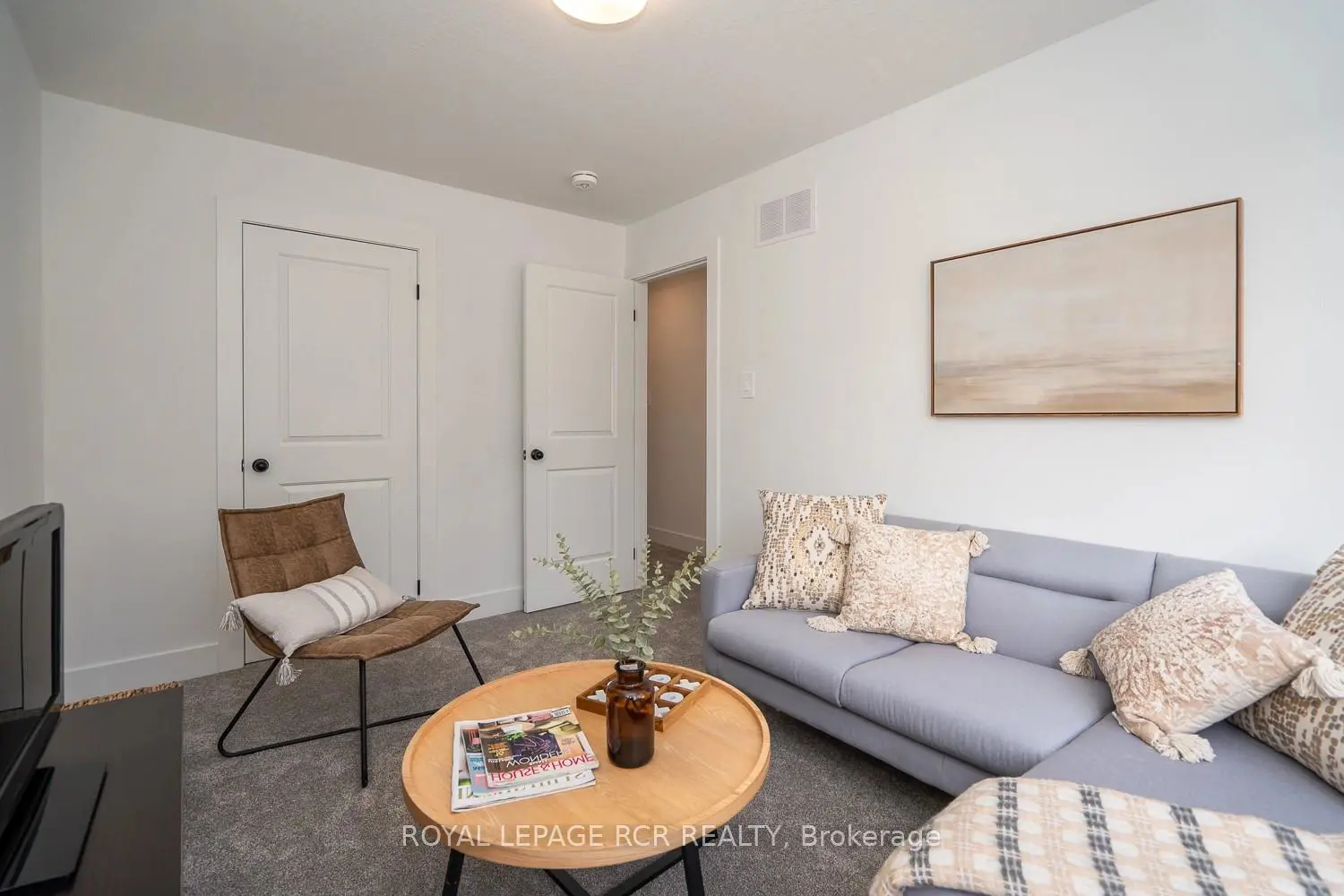 Additional image 14 of 690 Broadway Avenue 12