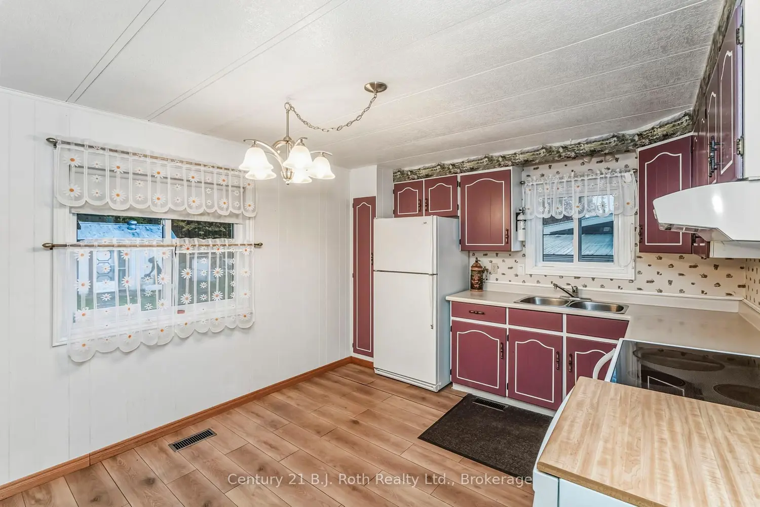 Additional image 7 of 5263 Elliott Side Road 36