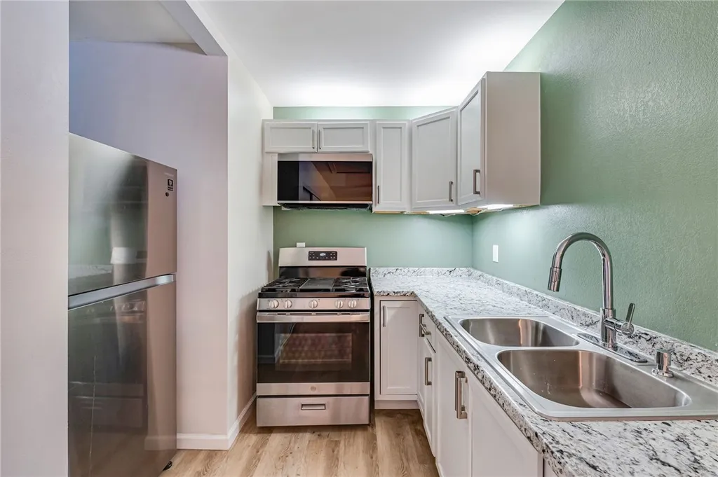 Additional image 36 of 184 Palmyra Dr, San Bernardino, CA 92404