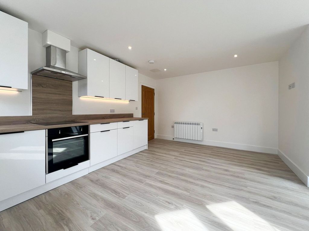 Additional image 6 of 1 bed flat to rent4 Woodford House, St Helier JE2