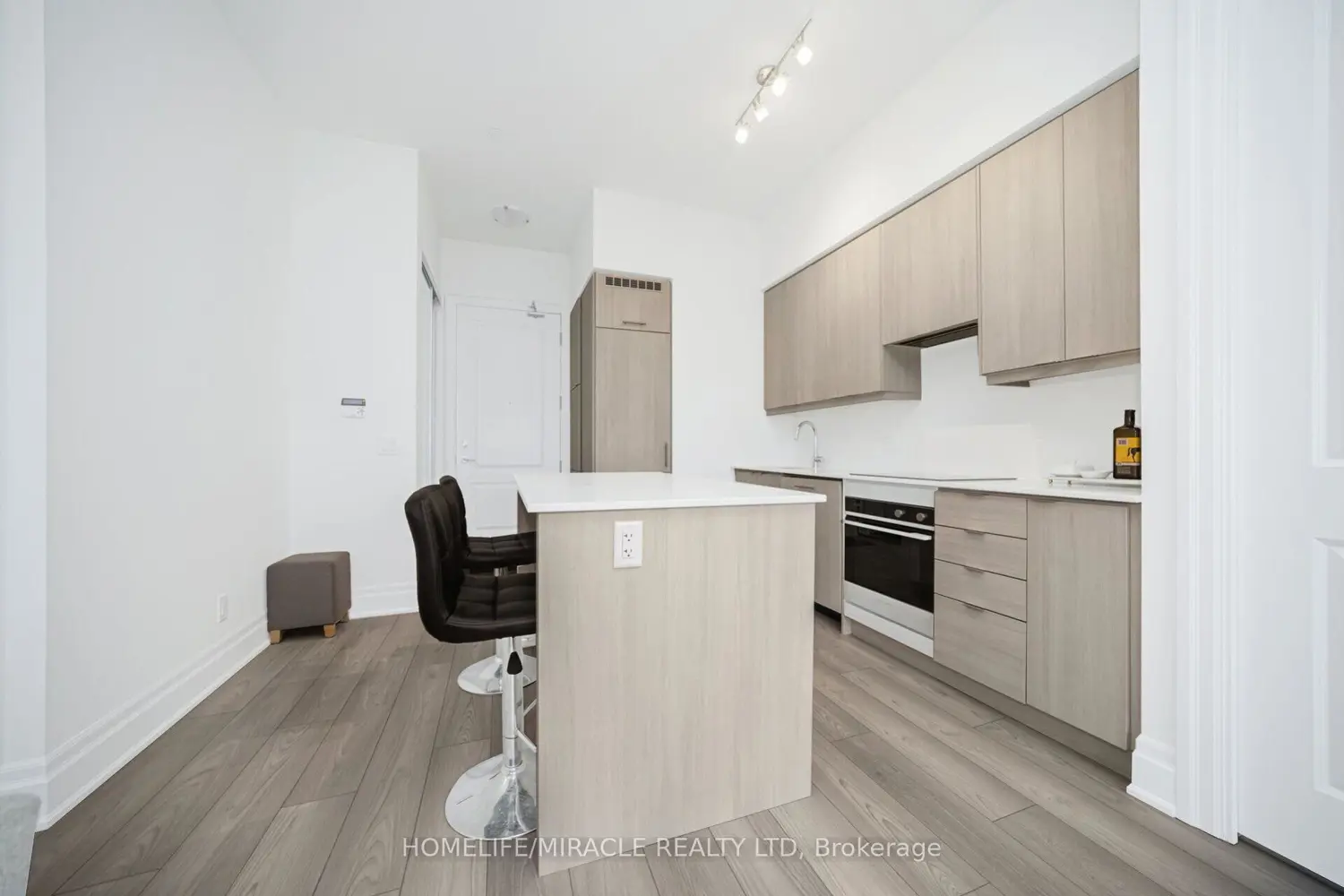 Additional image 12 of 30 Elm Drive Ph01