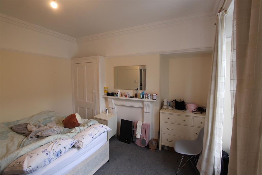 3 bed shared accommodation to rentHill Park Crescent, Plymouth PL4 photo 4