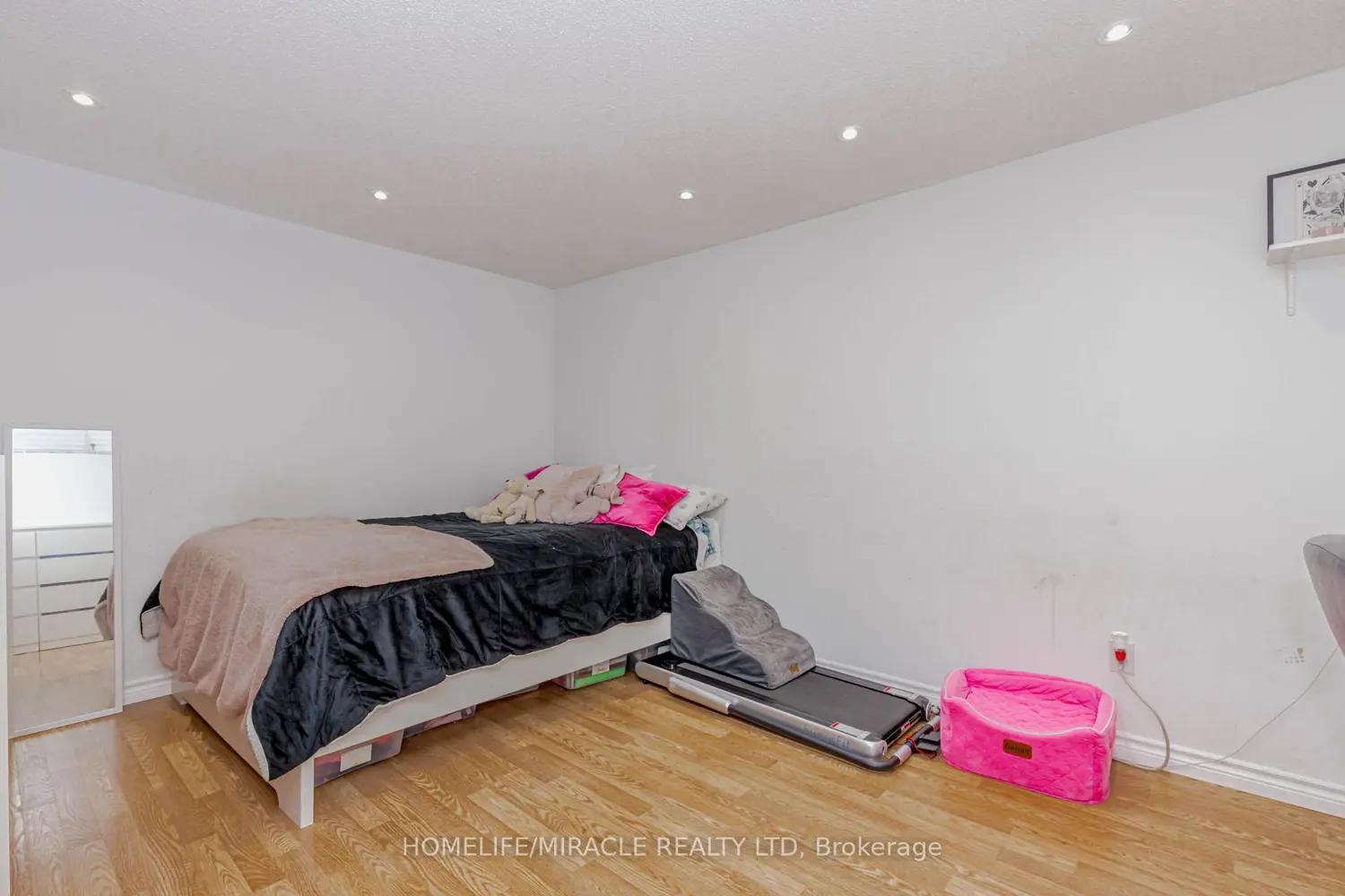 Additional image 16 of 32 Langston Drive