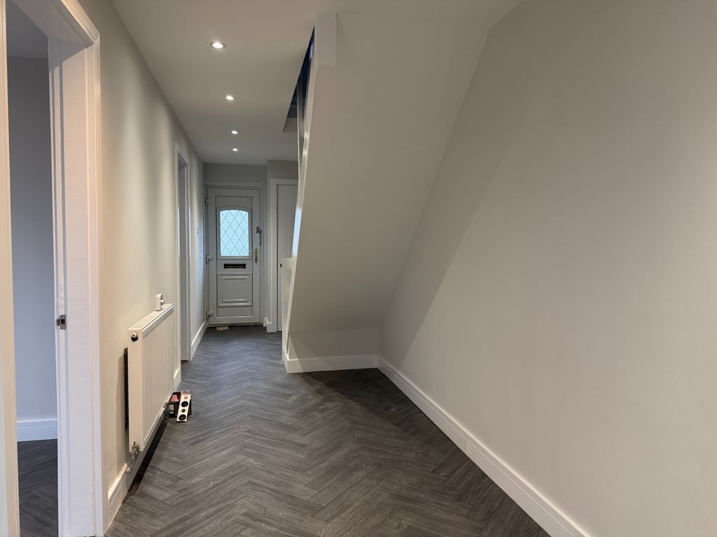 Additional image 4 of 3 bed terraced house to rentSaltergate, Grimsby DN37