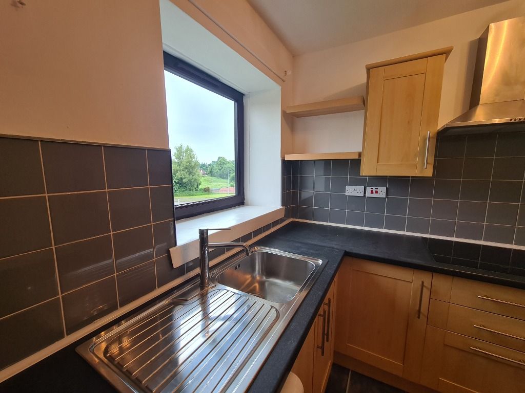 Additional image 4 of 2 bed flat to rentMoorfoot Ave, Paisley, Renfrewshire PA2