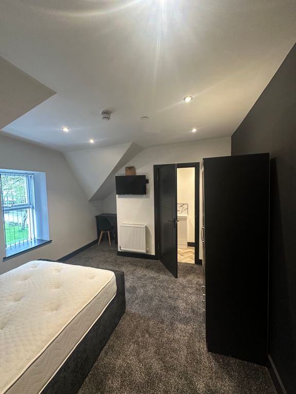 Additional image 13 of 7 bed terraced house to rentThe Grove, Swansea SA2