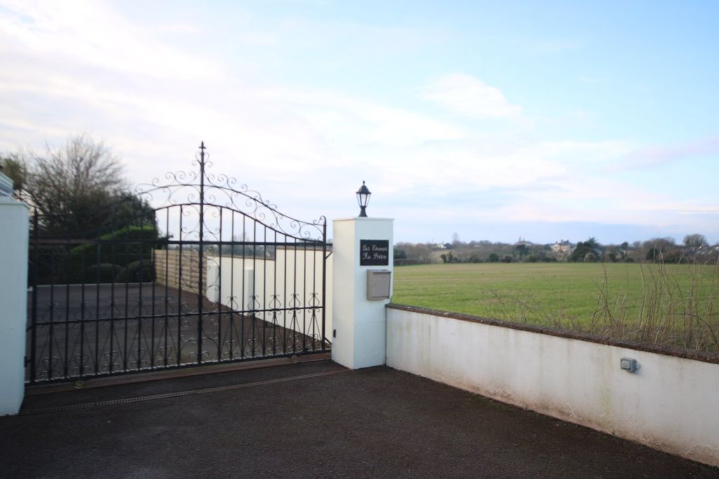 Additional image 43 of 5 bed detached house to rentLa Route Du Petit Clos, St Helier JE2