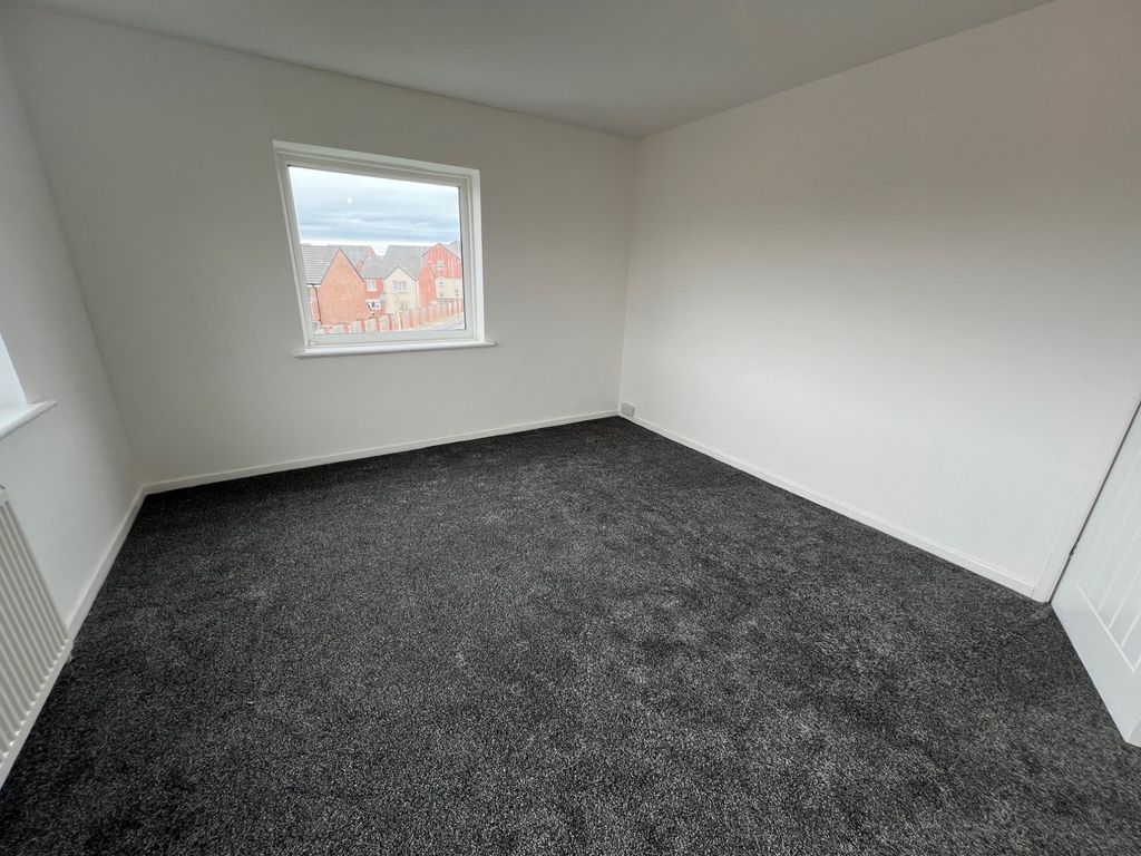 Additional image 4 of 2 bed flat to rentLindsay Court, New Road, Lytham St. Annes, Lancashire FY8