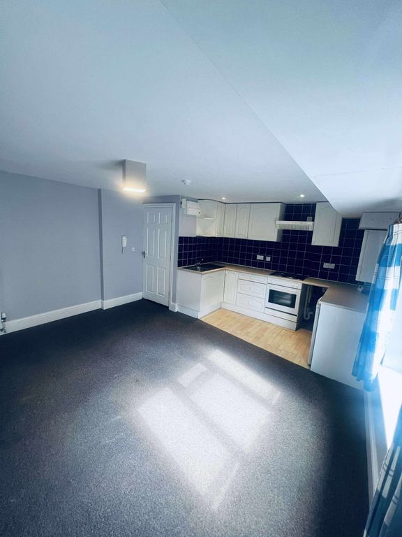 Additional image 5 of 1 bed flat to rentFlat 3, 6 Eleanor Street, Grimsby DN32