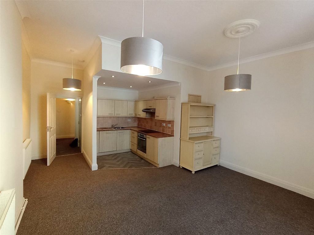 Additional image 2 of 2 bed flat to rentFlat 1, Brick House Apartments, High Street, Tenby, Pembrokeshire SA70