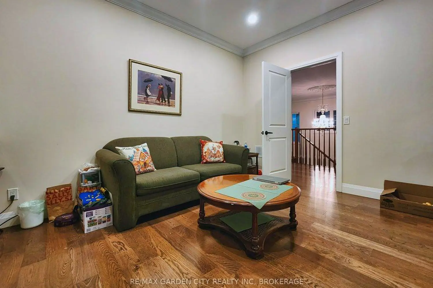 Additional image 9 of 2400 Effingham Street