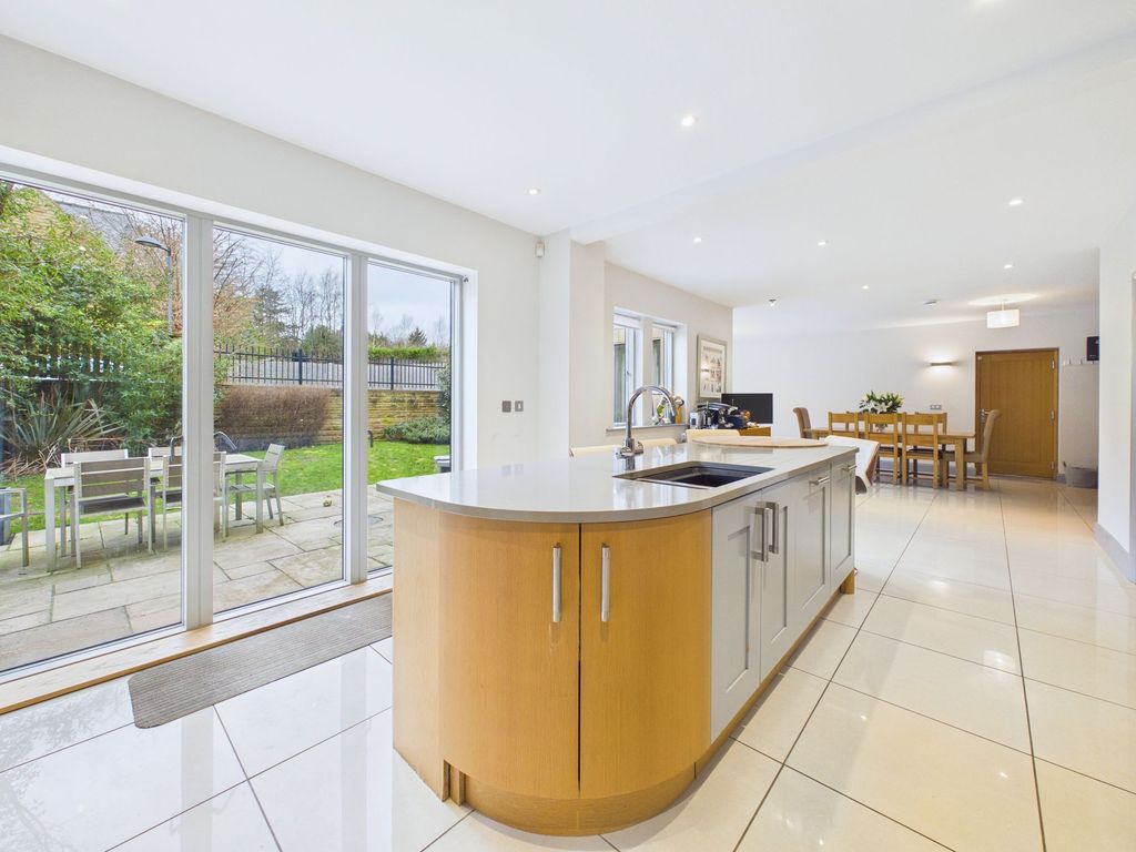 Additional image 3 of 6 bed detached house to rentDore Lodge Gardens, Sheffield S17