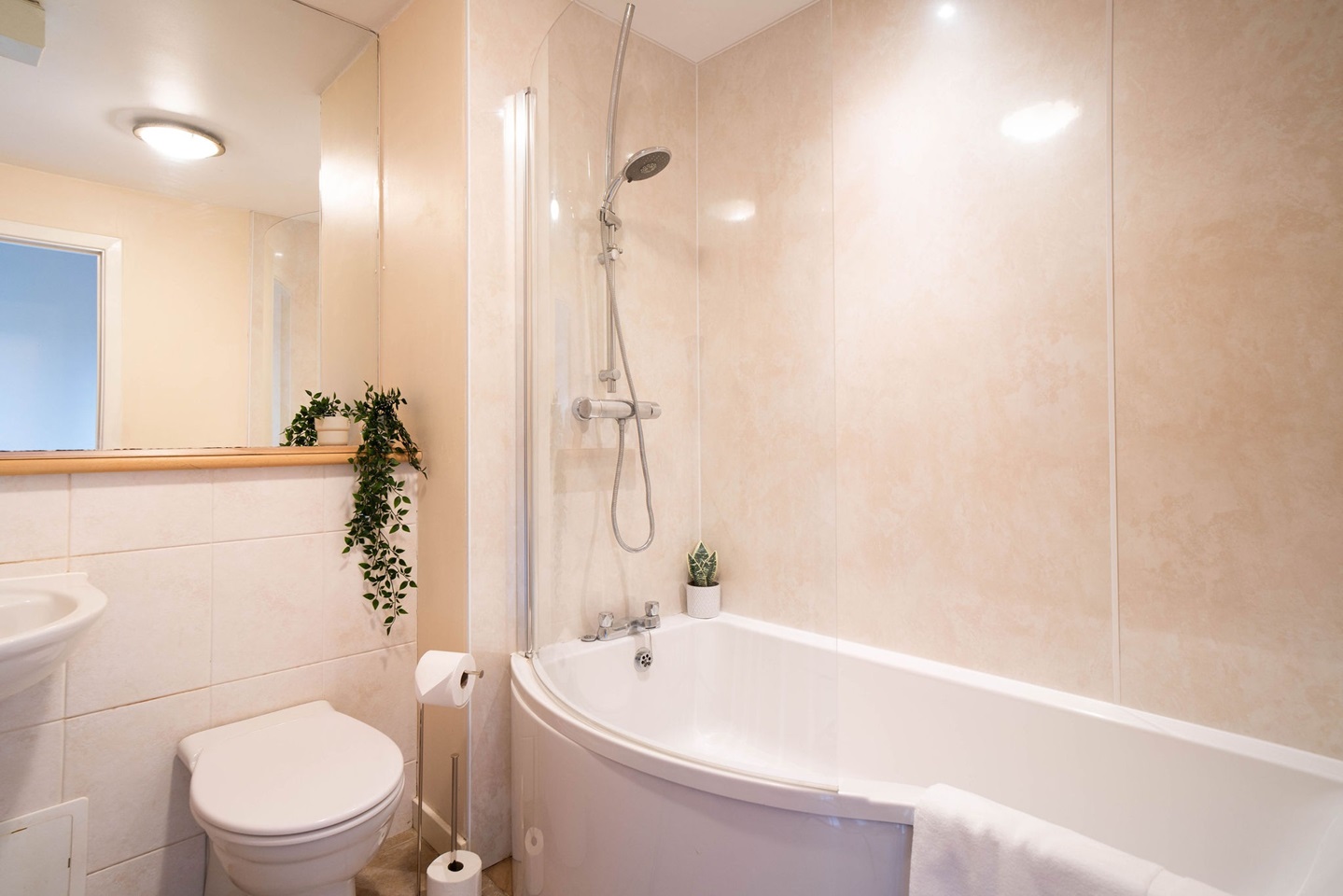 Additional image 25 of 2 Bed Flat, New Mart Square, EH14, N1 7GU