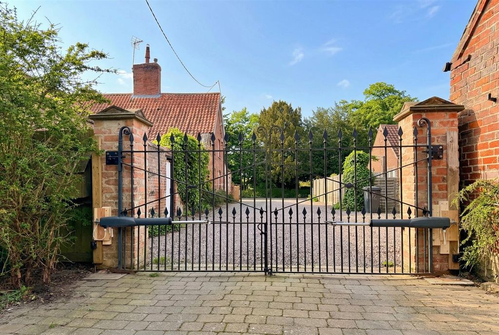Additional image 6 of 5 bed detached house to rentHigh Street, Brant Broughton, Lincoln LN5