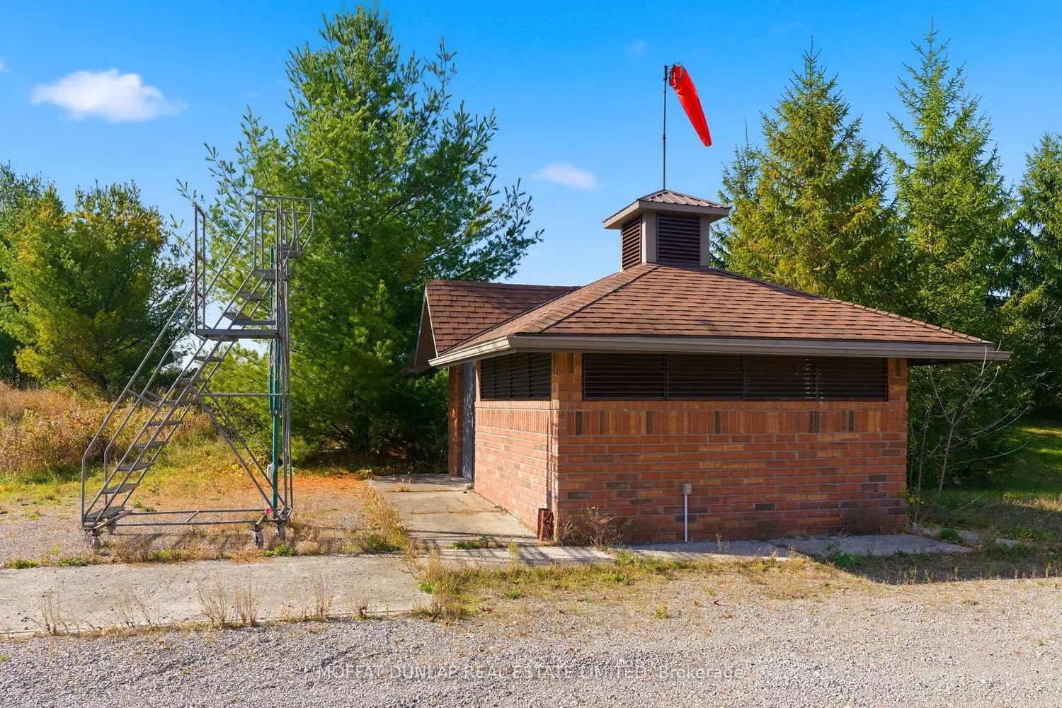 Additional image 16 of 2441 Seventh Line