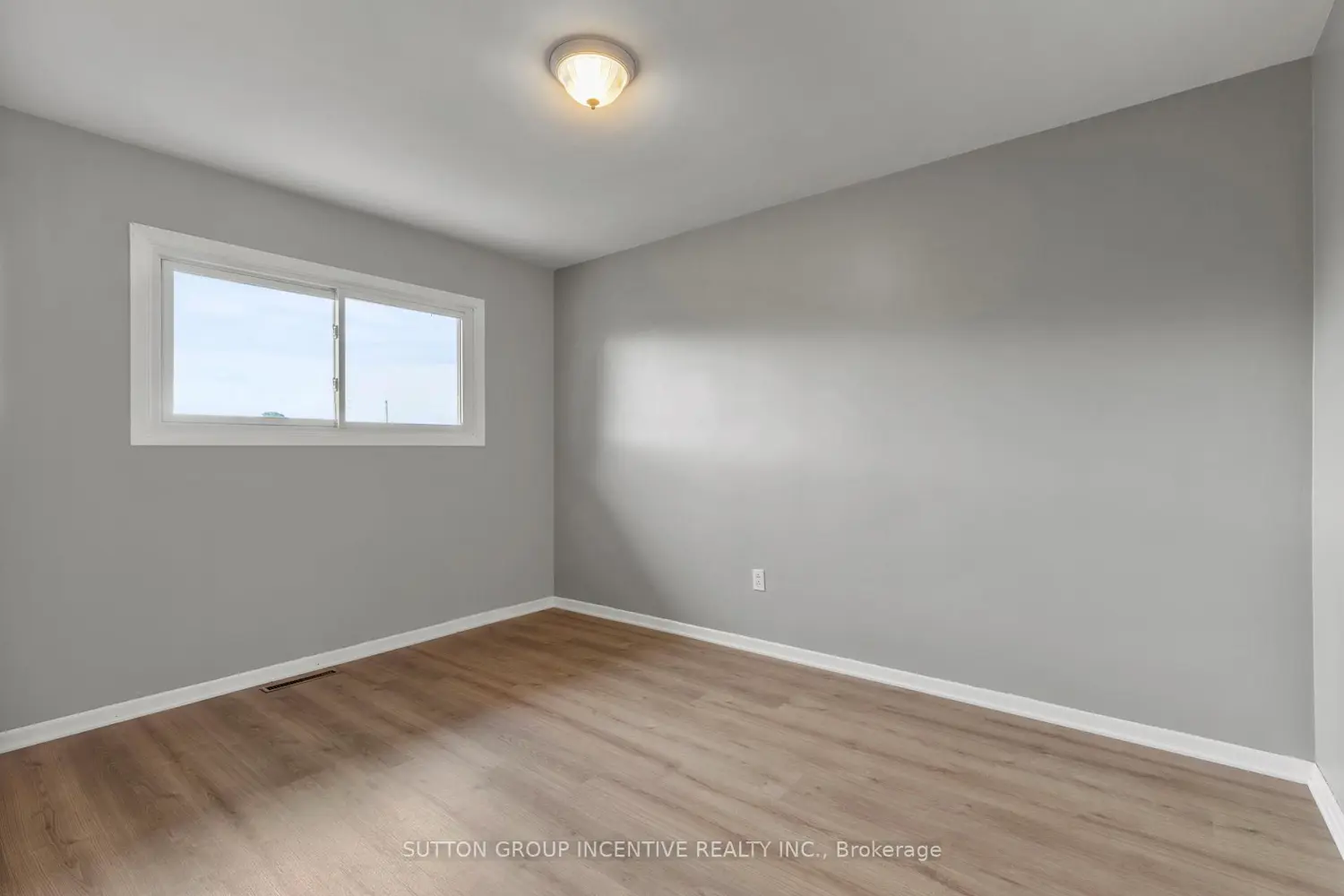 Additional image 11 of 2 Hendershot Avenue