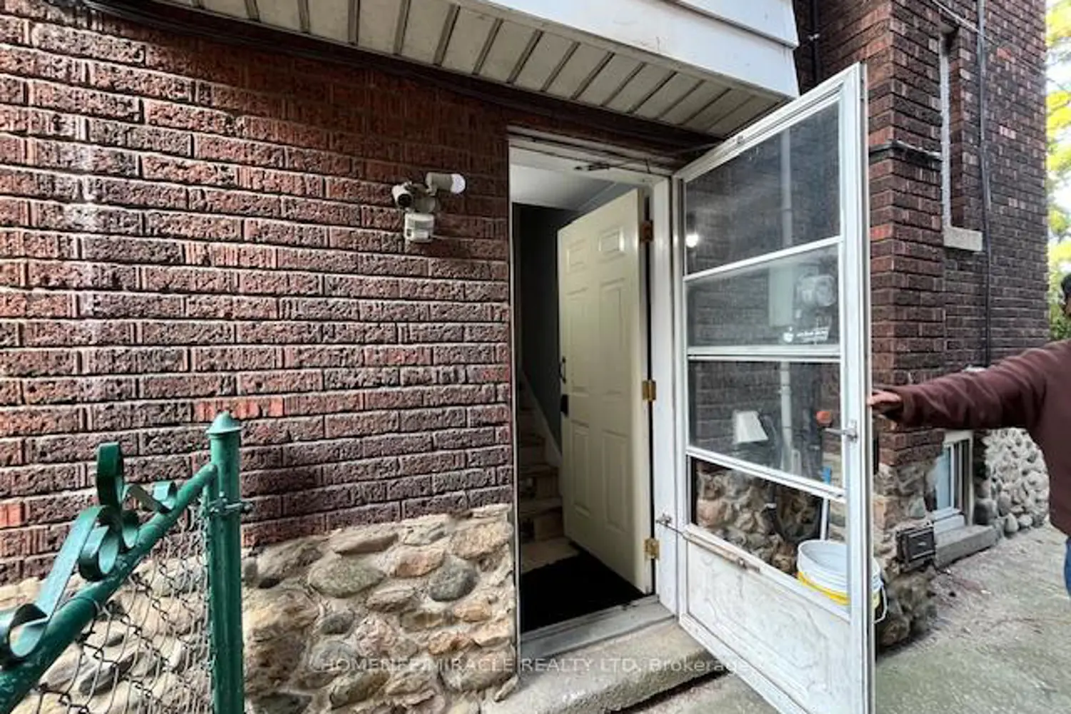 Additional image 4 of 732 Mill Street