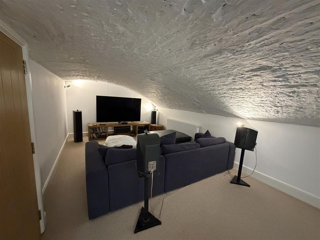 Additional image 13 of 5 bed town house to rentClayport Street, Alnwick NE66