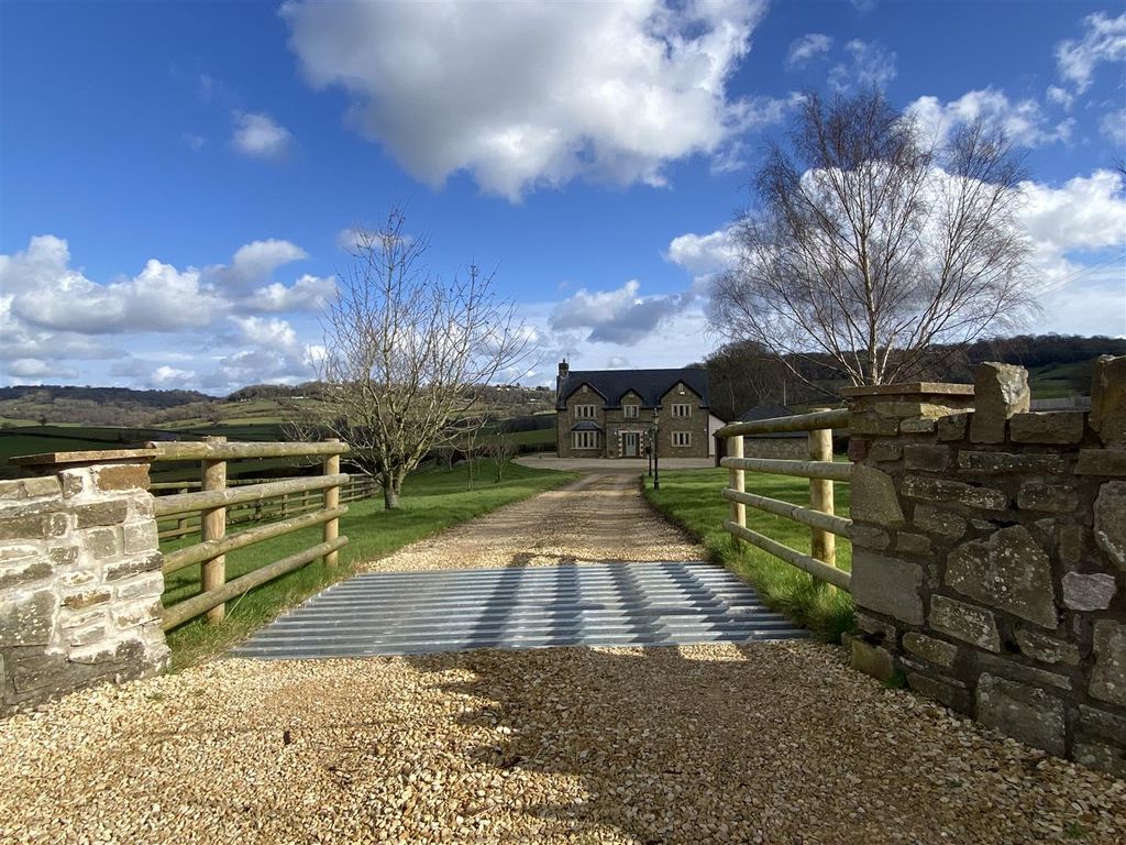 Additional image 3 of 4 bed detached house to rentGwerninog Farm, Lansoy, Usk NP15