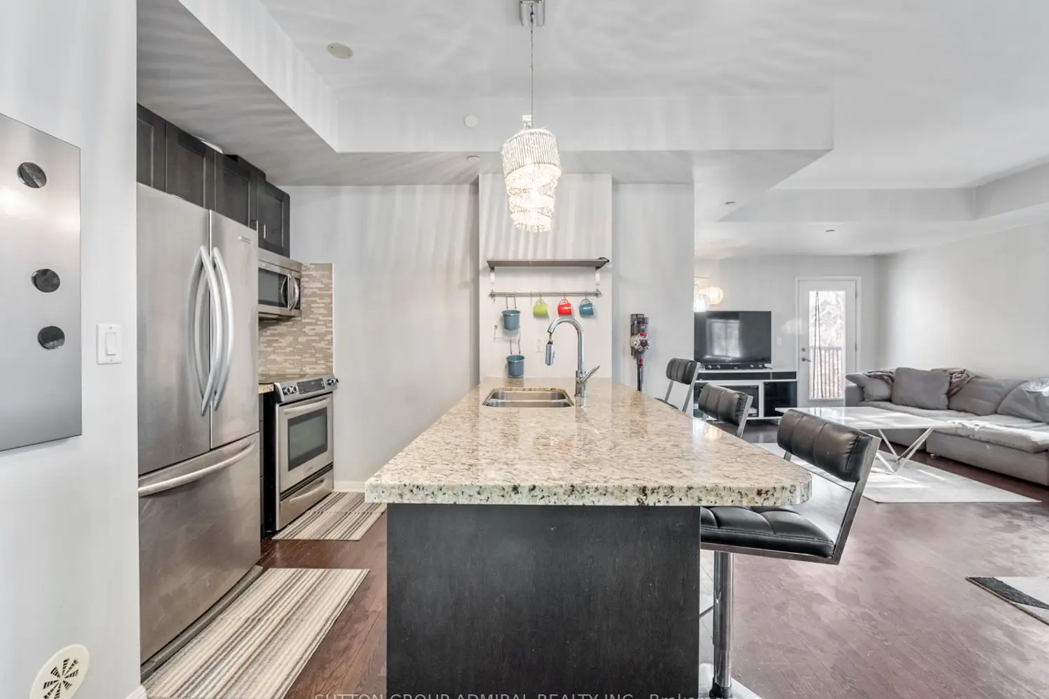 Additional image 3 of 9589 Keele Street 206