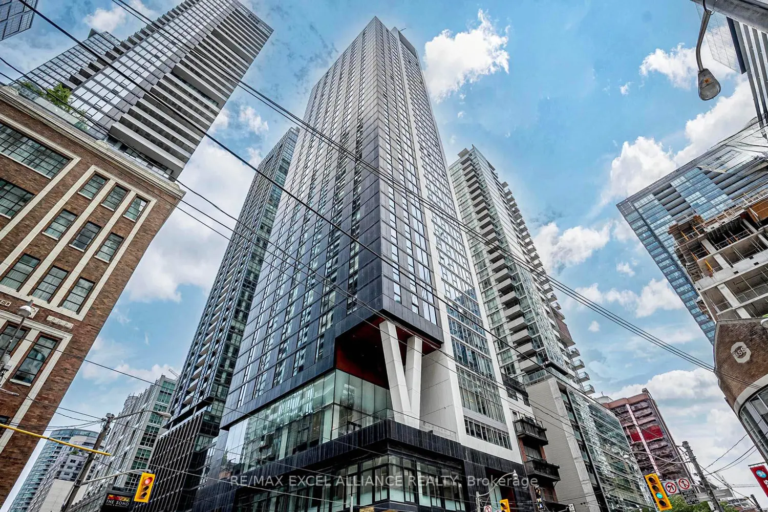 357 King Street 809