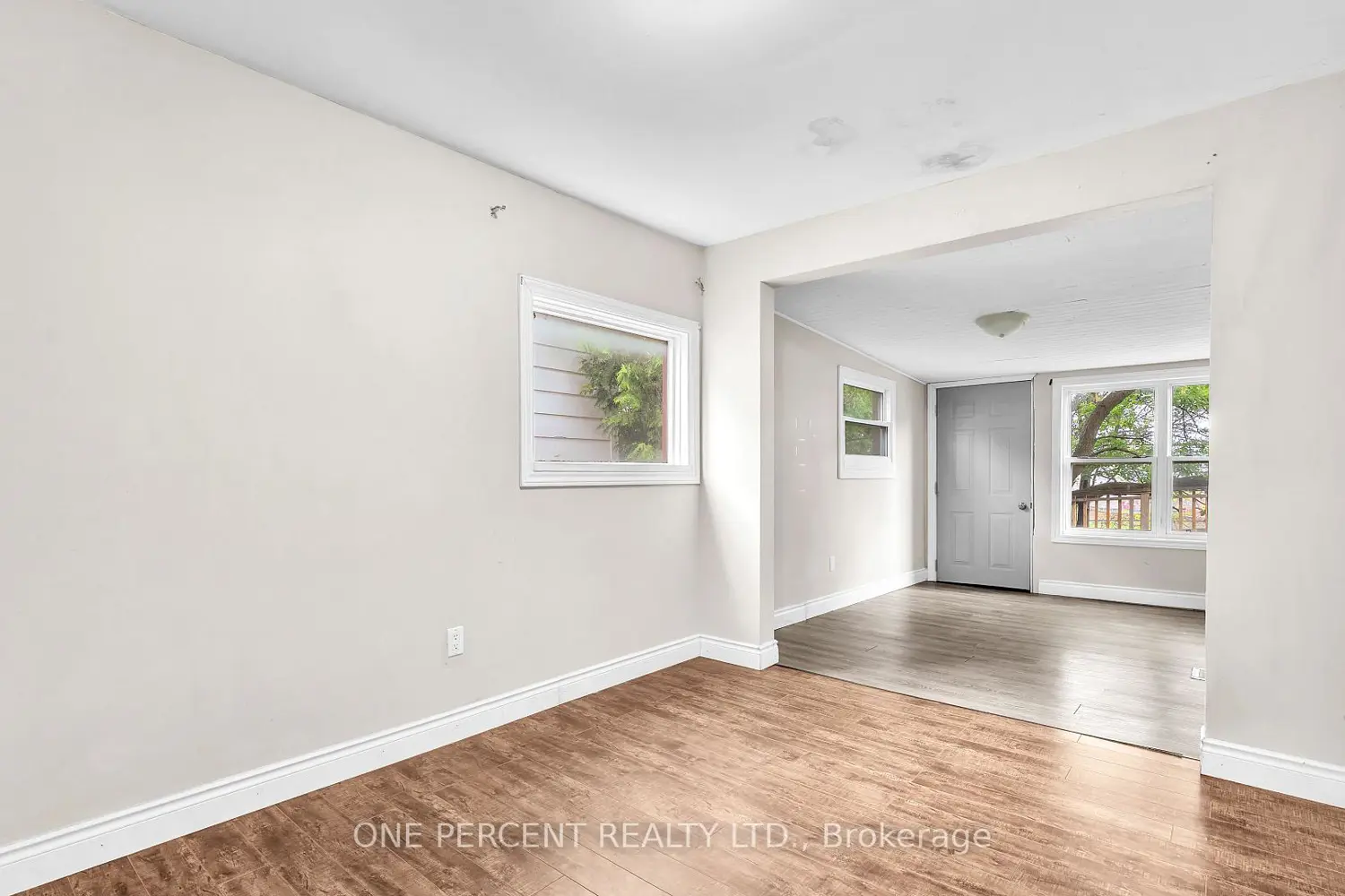 Additional image 11 of 1185 Albany Street