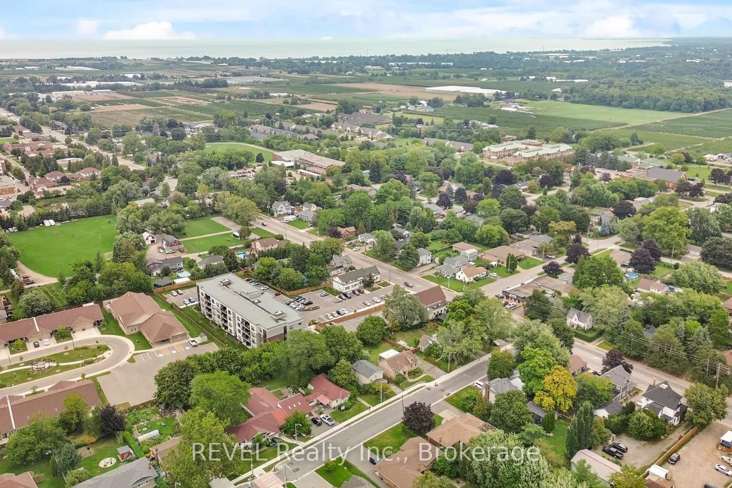 Additional image 14 of 3998 Victoria Avenue 106