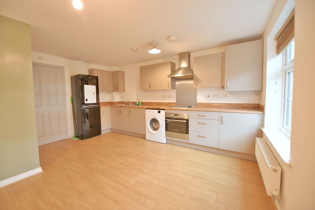 Additional image 2 of 2 bed flat to rentAnderson Grove, Newport NP19
