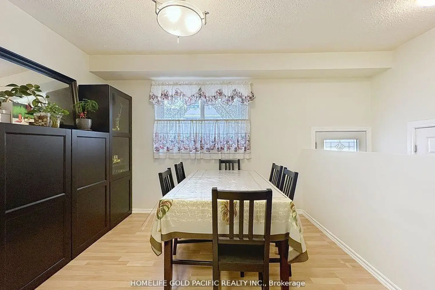 Additional image 12 of 42 Stonehill Court 11