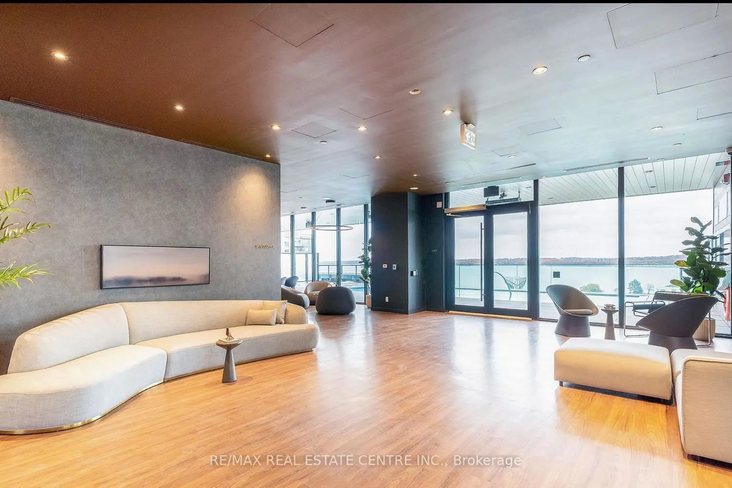 Additional image 13 of 39 Mary St Street 2001