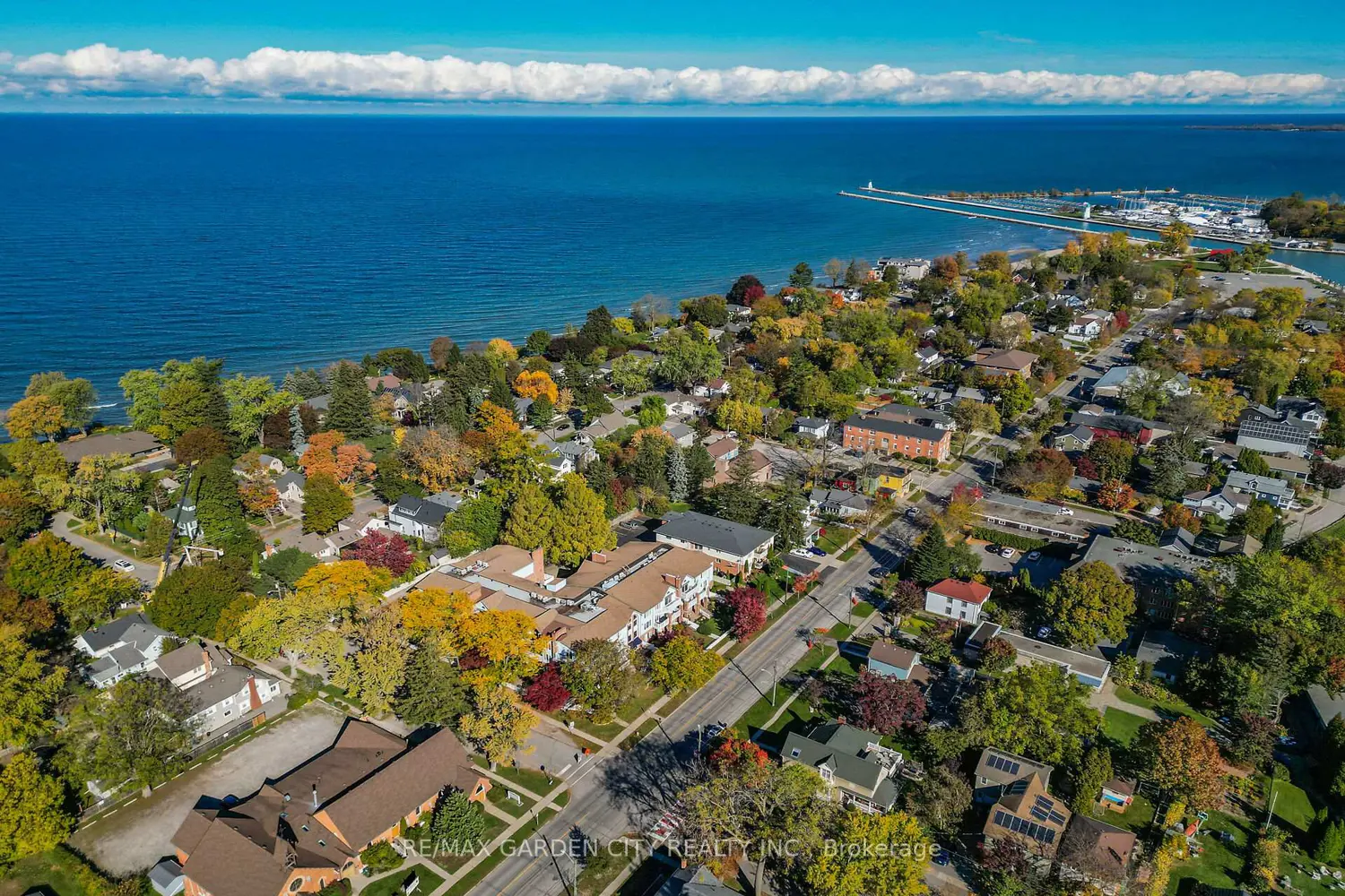 Additional image 17 of 70 Main Street 201