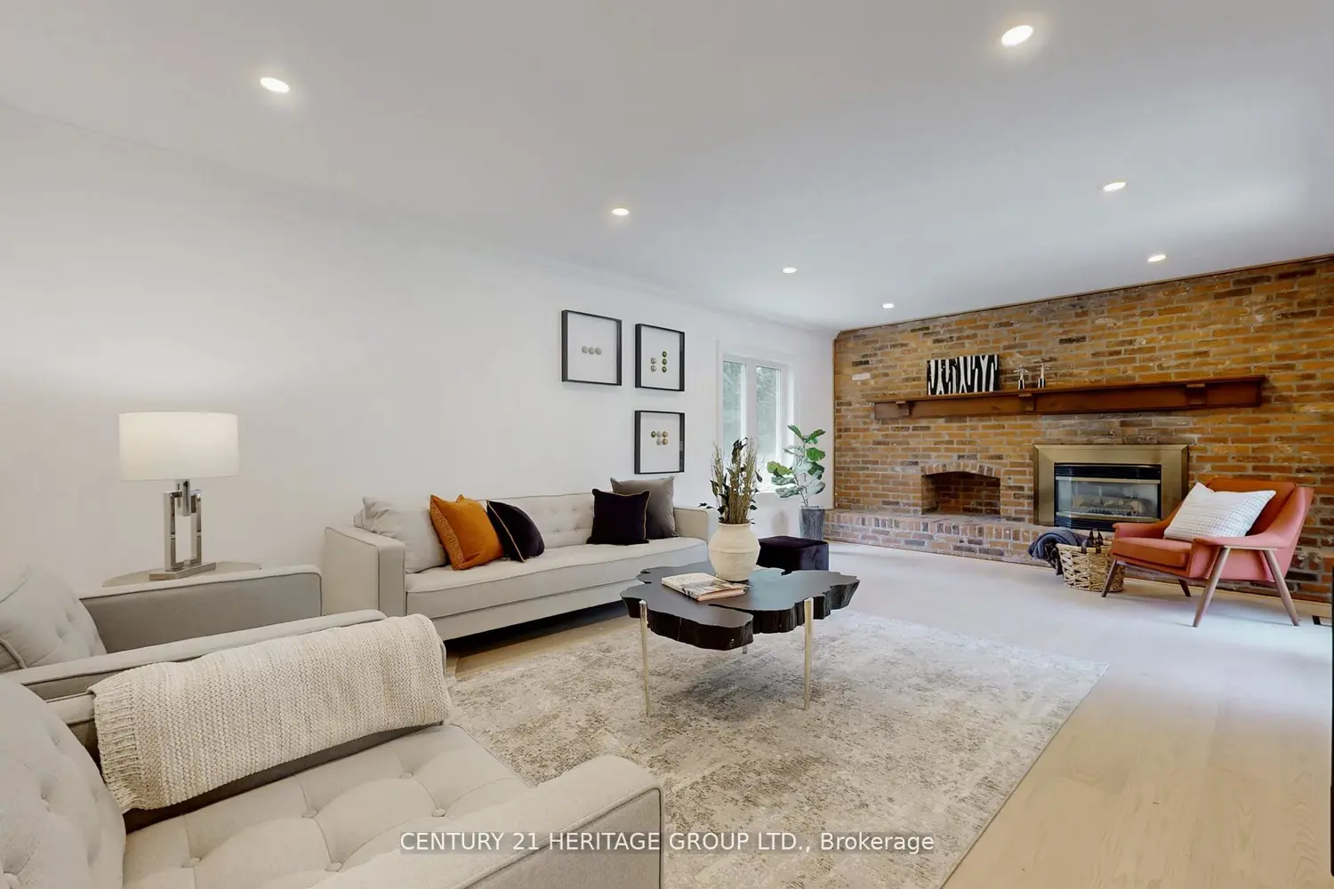 Additional image 3 of 10 Cherry Blossom Lane