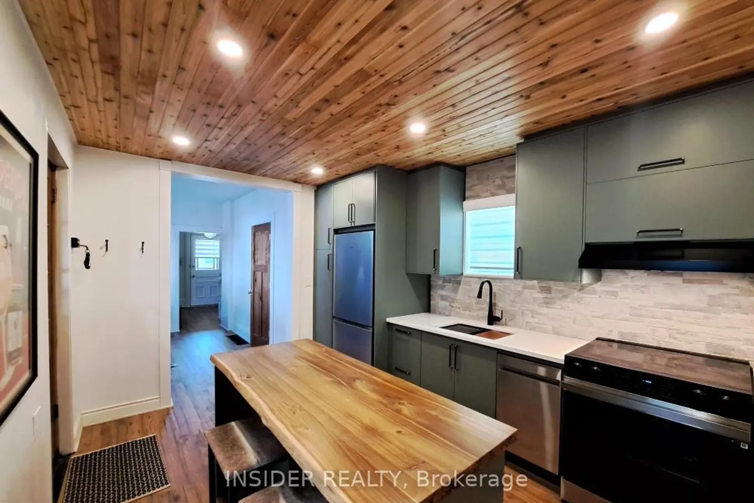 Additional image 3 of 658 Brown Street