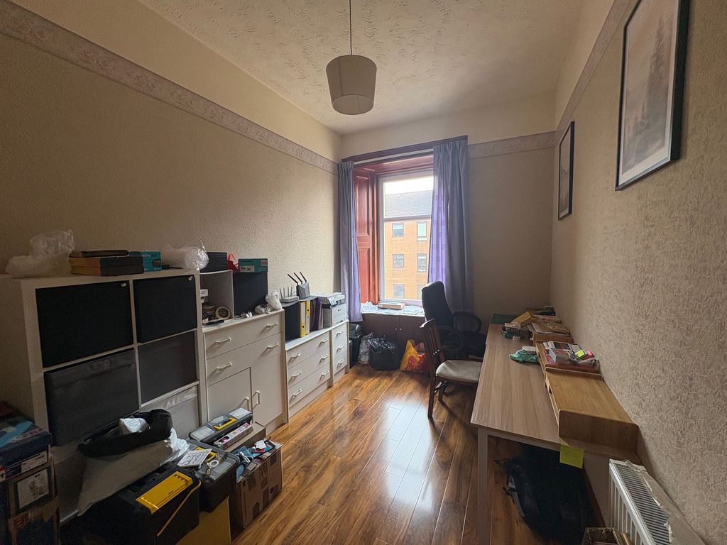 Additional image 10 of 3 bed flat to rentNeilston Road, Paisley PA2