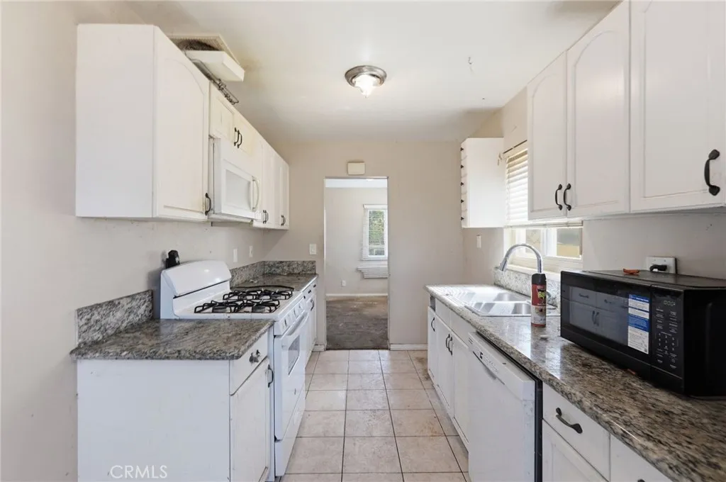 Additional image 40 of 913 Goldenrod St, Escondido, CA 92027