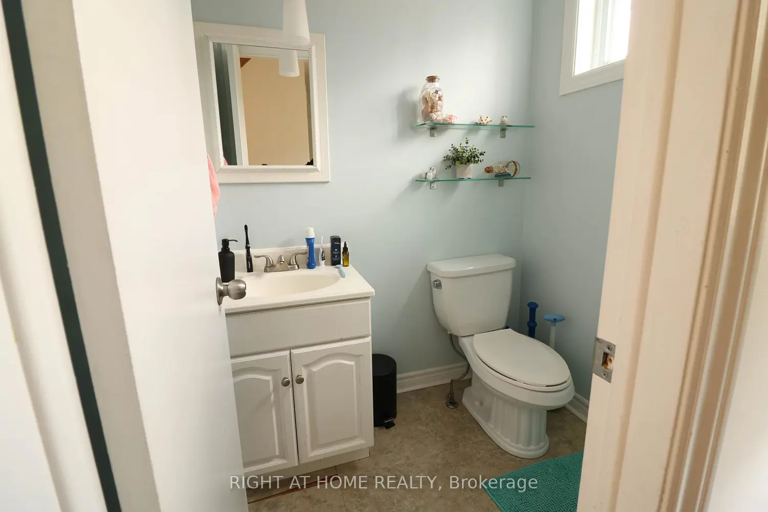 Additional image 10 of 40 Stable Way