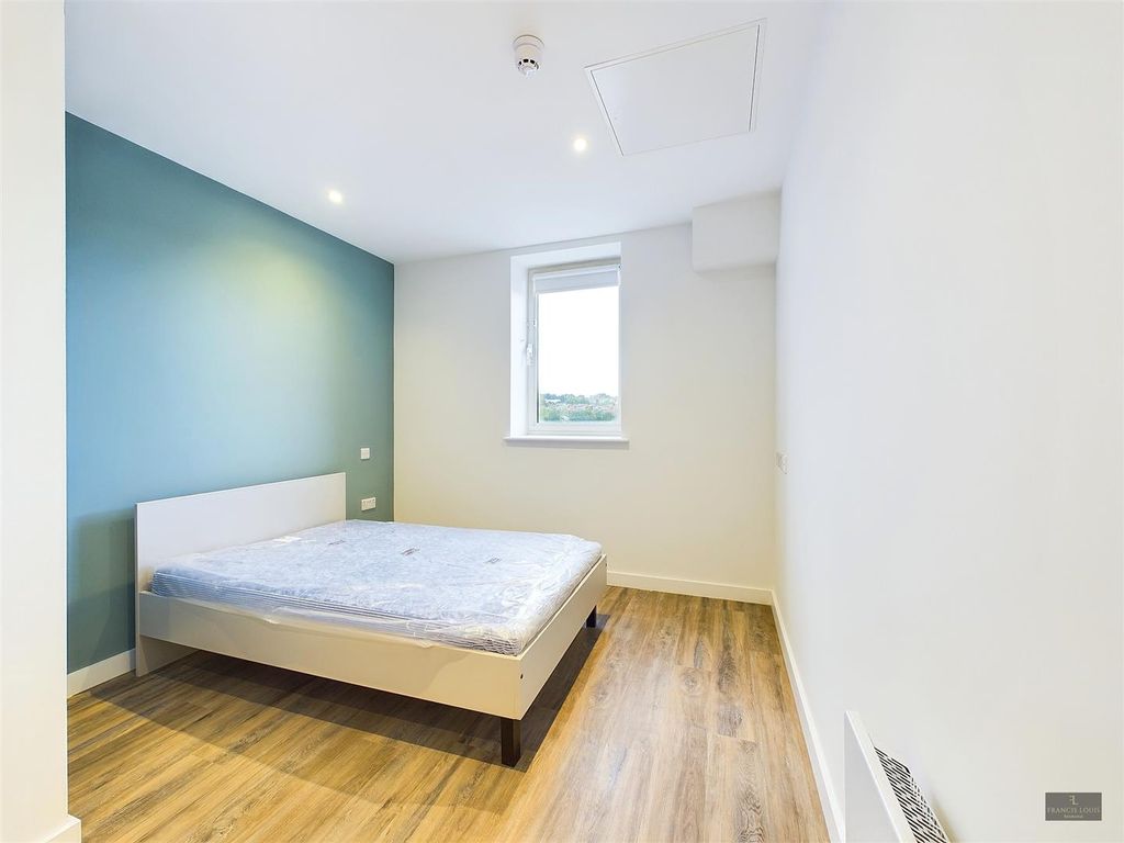 Additional image 6 of 6 bed shared accommodation to rentFlat 13, Beaufort House, New North Road, Exeter EX4
