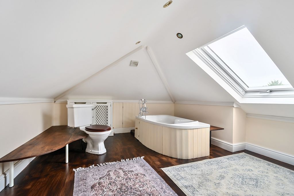 Additional image 25 of 5 bed detached house to rentHighmoor Cross, Henley-On-Thames RG9