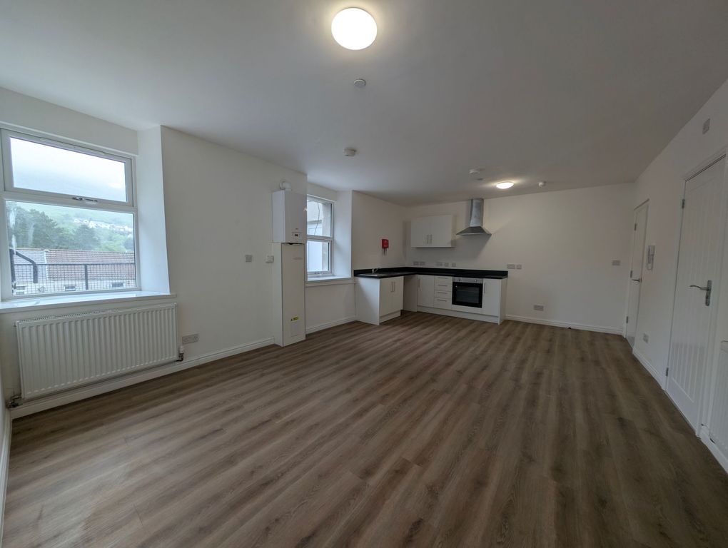 1 bed flat to rentGelli Road, Gelli CF41 photo 2