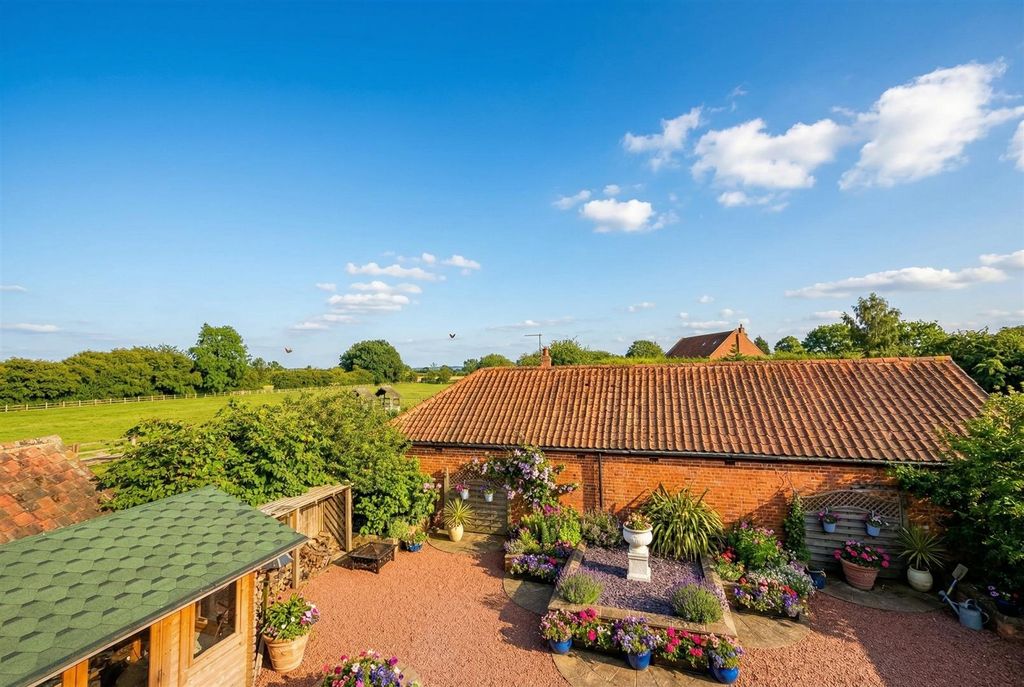Additional image 4 of 5 bed detached house to rentHigh Street, Brant Broughton, Lincoln LN5