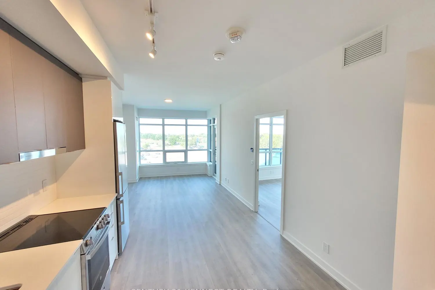 Additional image 17 of 50 Upper Mall Way B-432