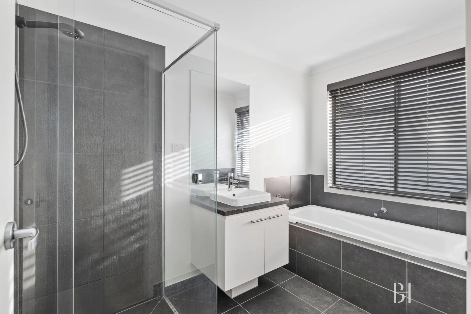 Additional image 9 of 5 Grange View, Kilmore VIC 3764