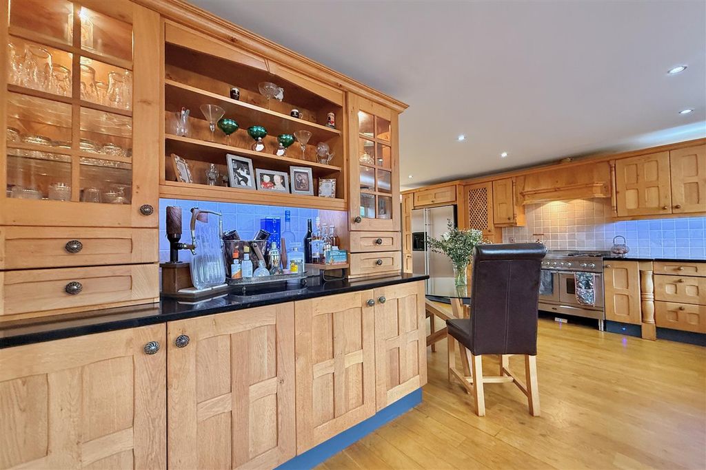 Additional image 12 of 5 bed detached house to rentHigh Street, Brant Broughton, Lincoln LN5