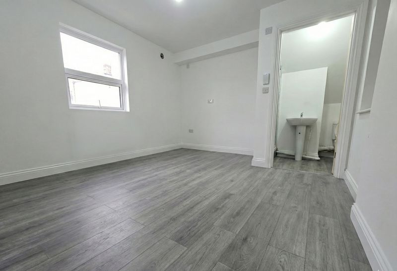 Additional image 17 of 18 bed terraced house to rentUpper High Street, Wednesbury WS10