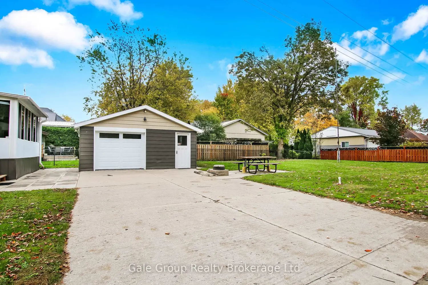 Additional image 4 of 10 Clubhouse Road